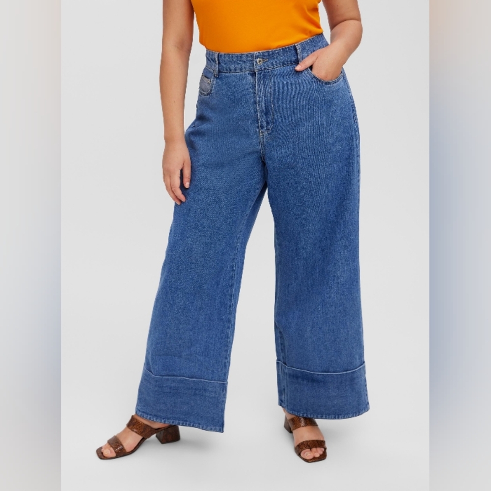 🎈Host Pick🎈Vero Moda Curve | Super High Rise Wide Leg Jeans with Fold Up Hem